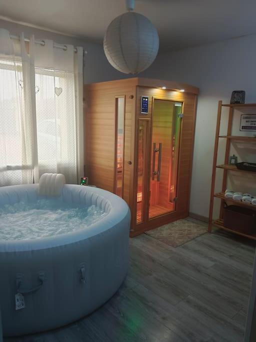 Villa Familiale Avec Spa Et Sauna Saint-Antonin-de-Sommaire Extérieur photo